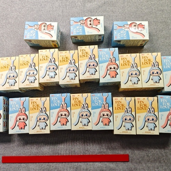 Mini Labubu version 4.0 - Picture 6 of 6